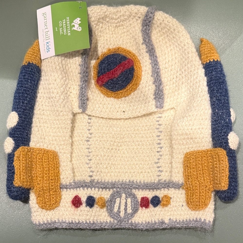 NWT Garnet Hill Kids Hand Knit Spaceship Hat